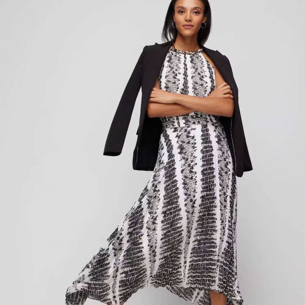 White House Black Market Skirt